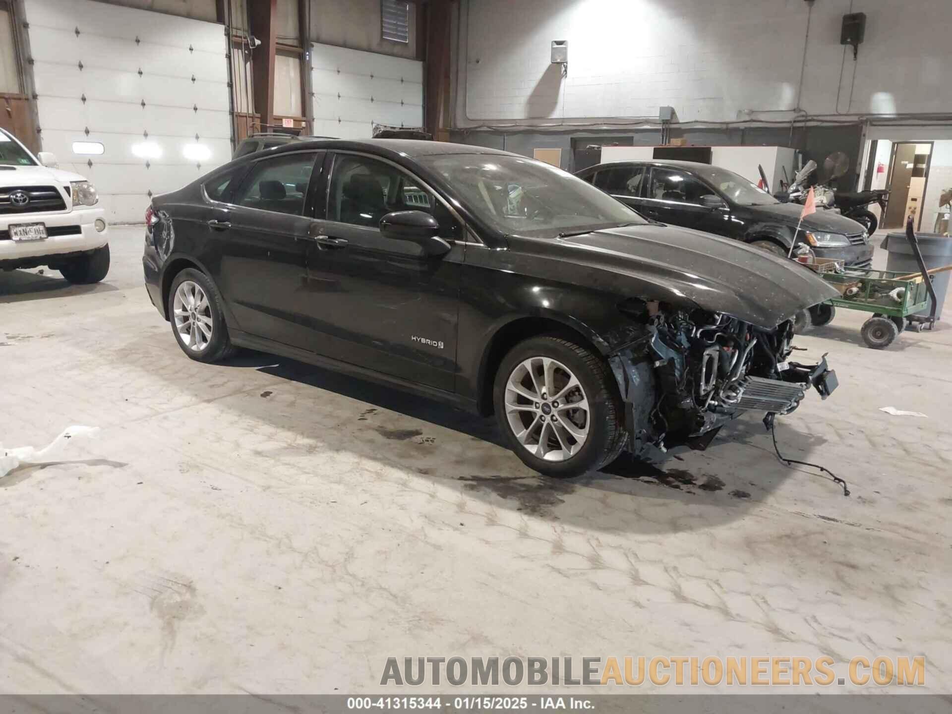 3FA6P0LU8KR266833 FORD FUSION HYBRID 2019