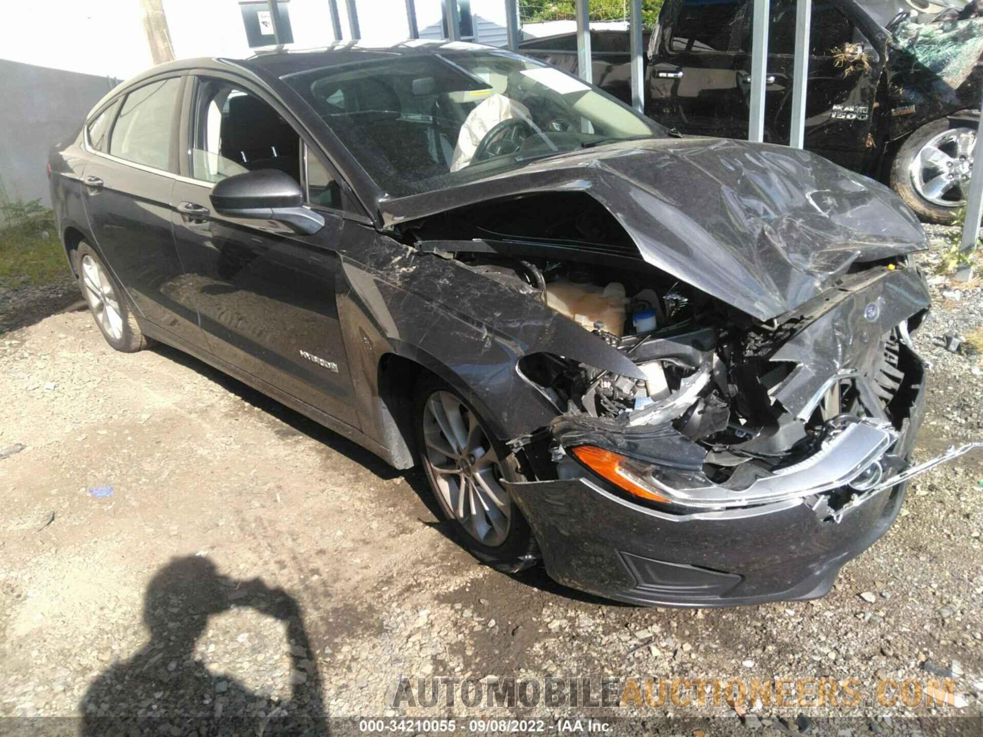 3FA6P0LU9KR119064 FORD FUSION HYBRID 2019