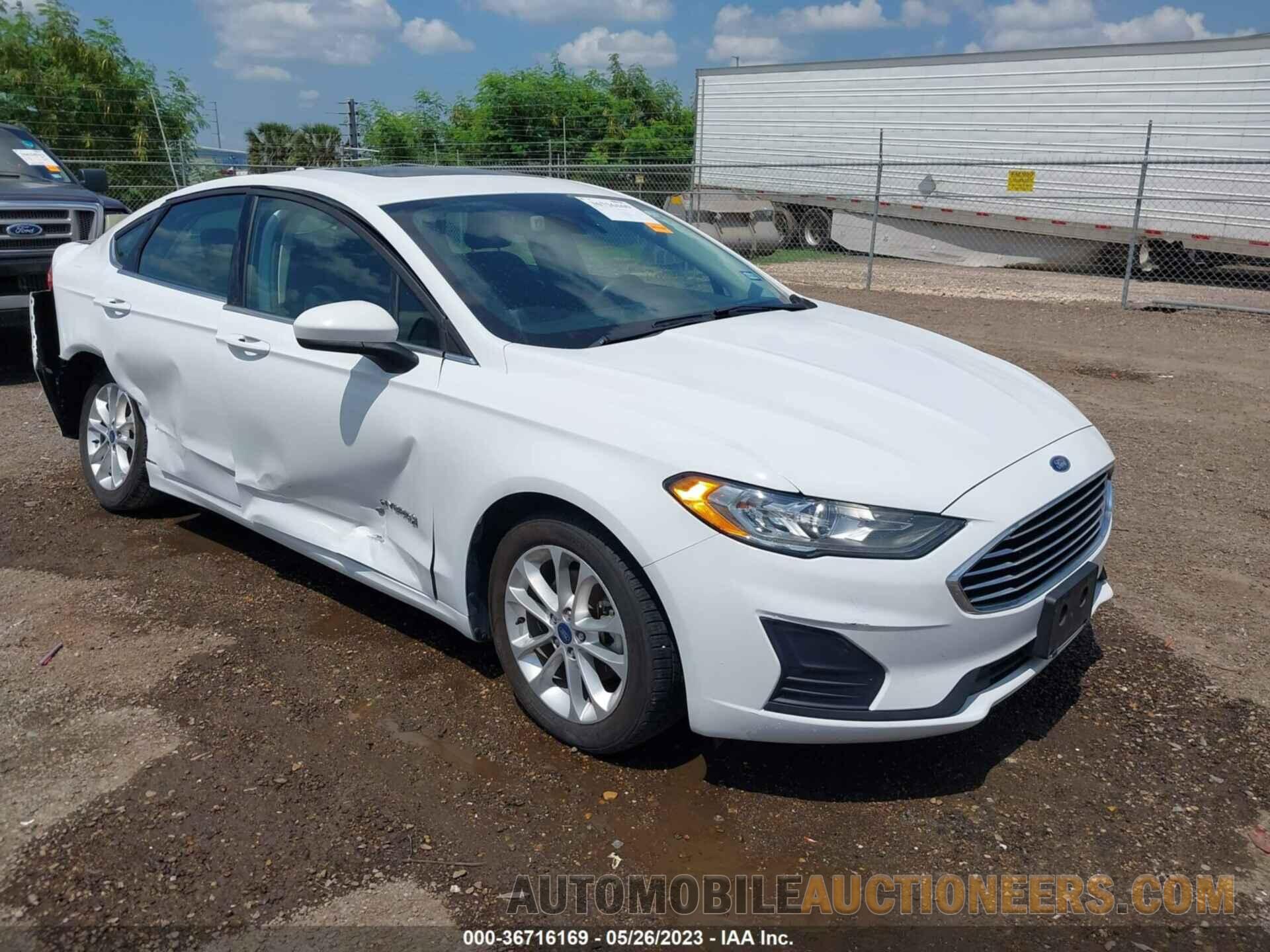 3FA6P0LU9KR120859 FORD FUSION HYBRID 2019