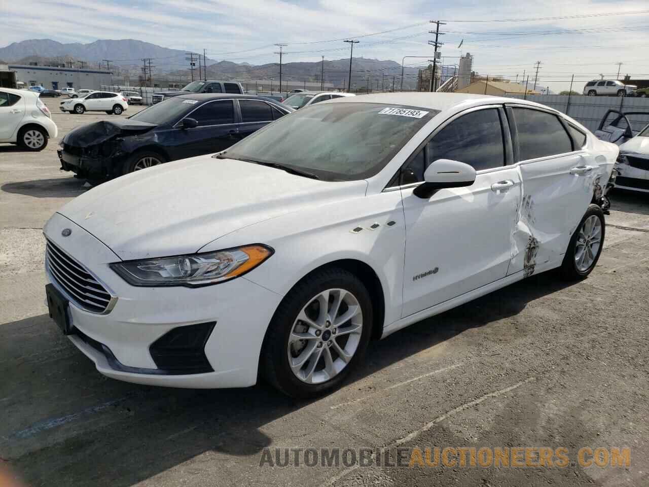 3FA6P0LU9KR143915 FORD FUSION 2019