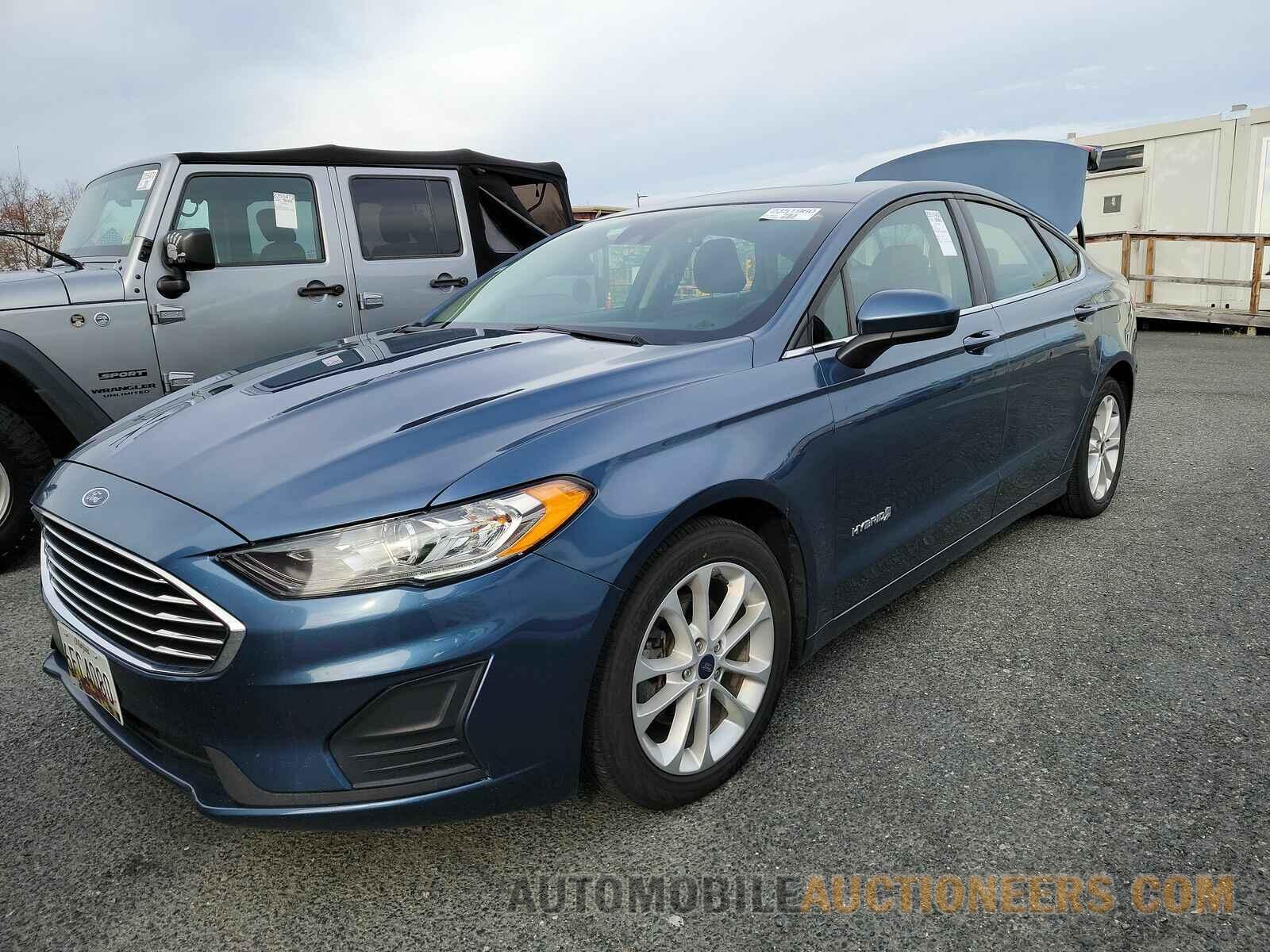 3FA6P0LU9KR168099 Ford Fusion Hybrid 2019