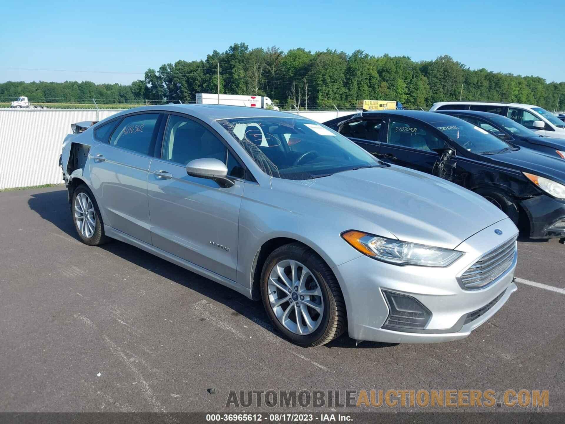 3FA6P0LU9KR196761 FORD FUSION HYBRID 2019