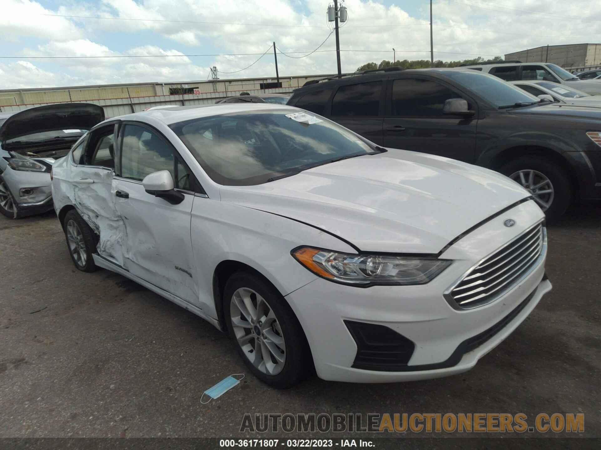 3FA6P0LU9KR203790 FORD FUSION HYBRID 2019