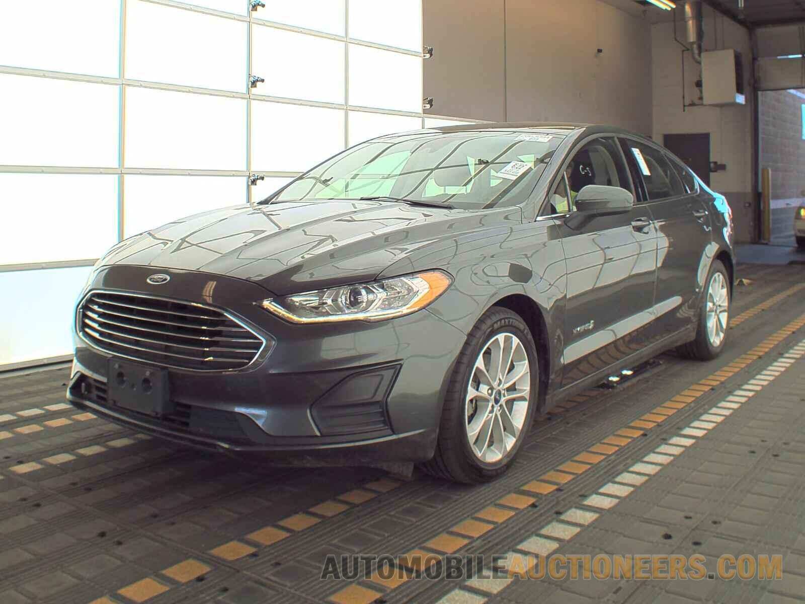 3FA6P0LU9KR261477 Ford Fusion Hybrid 2019