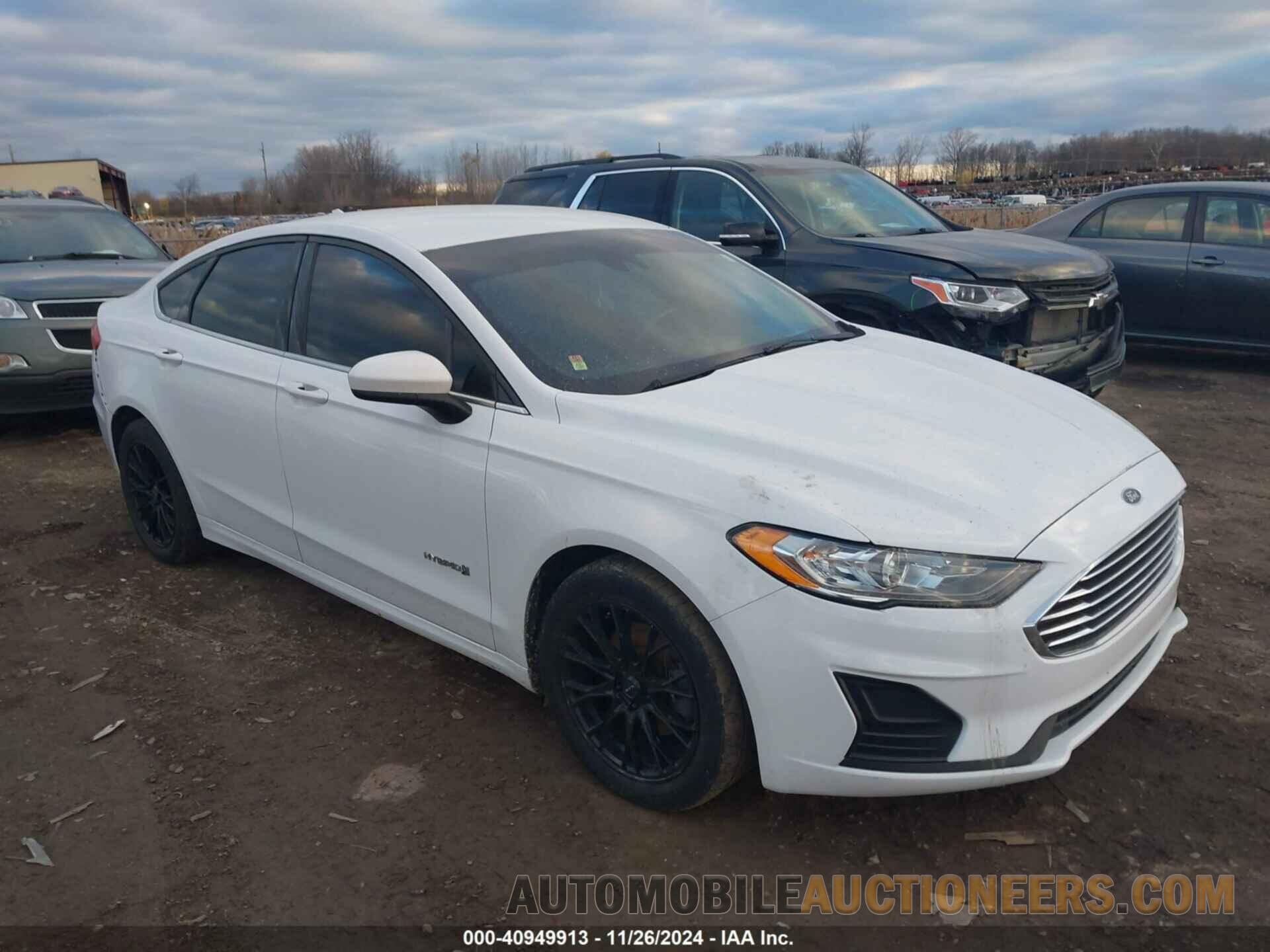 3FA6P0LU9KR262726 FORD FUSION HYBRID 2019