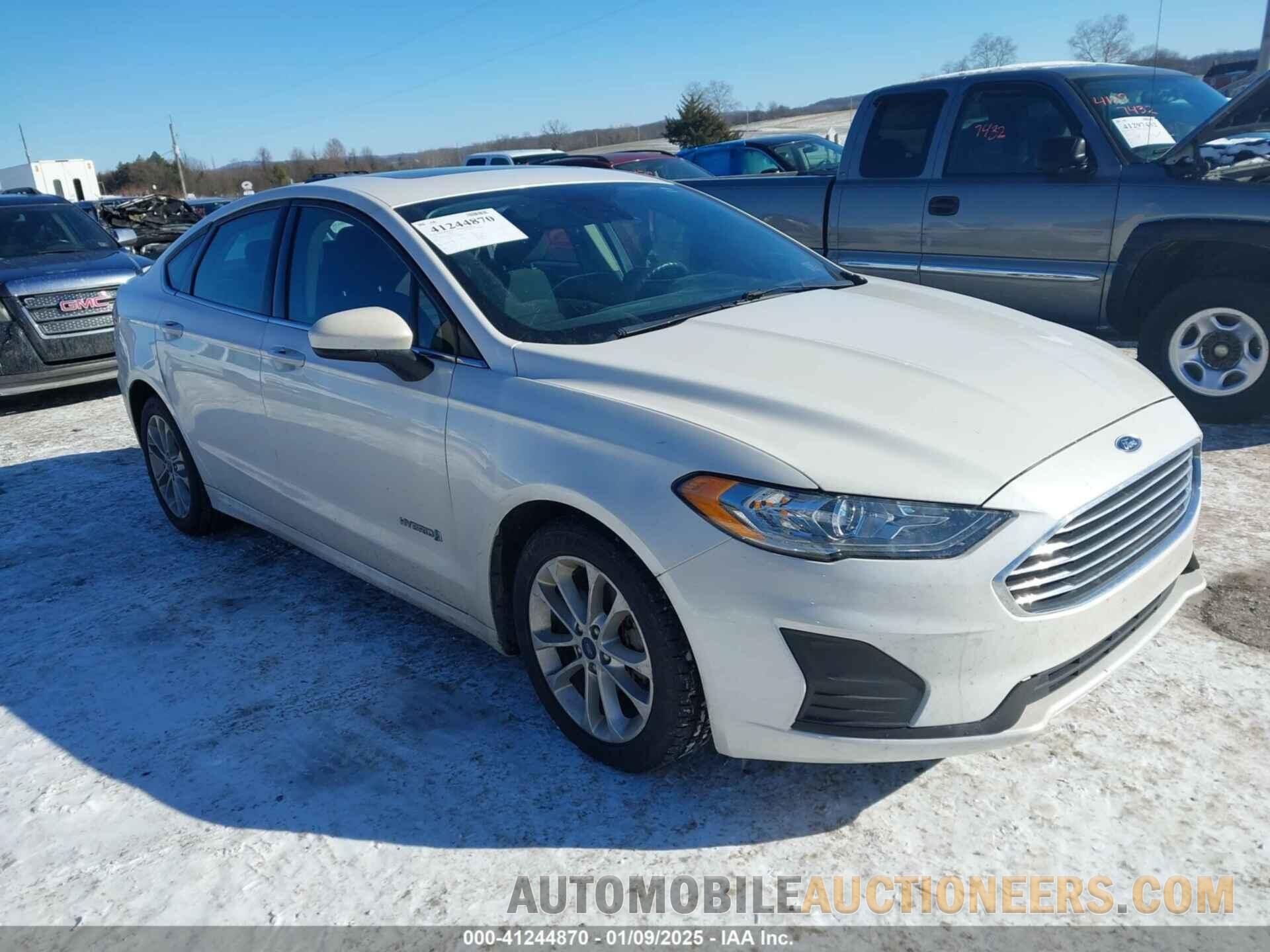 3FA6P0LUXKR101740 FORD FUSION HYBRID 2019