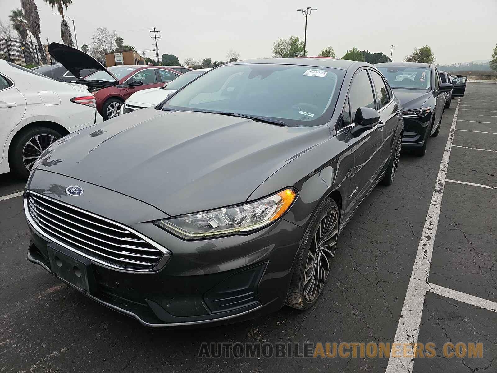 3FA6P0LUXKR106386 Ford Fusion Hybrid 2019