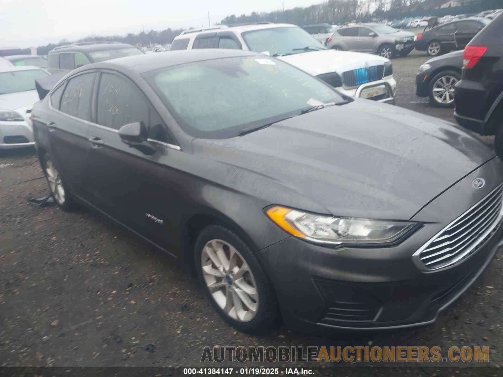 3FA6P0LUXKR110129 FORD FUSION HYBRID 2019