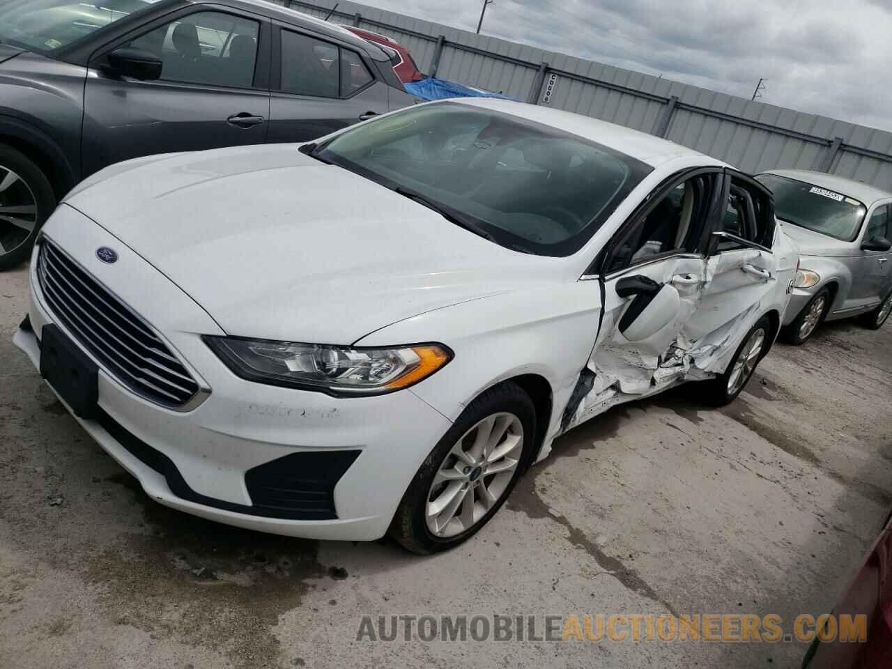 3FA6P0LUXKR124855 FORD FUSION 2019