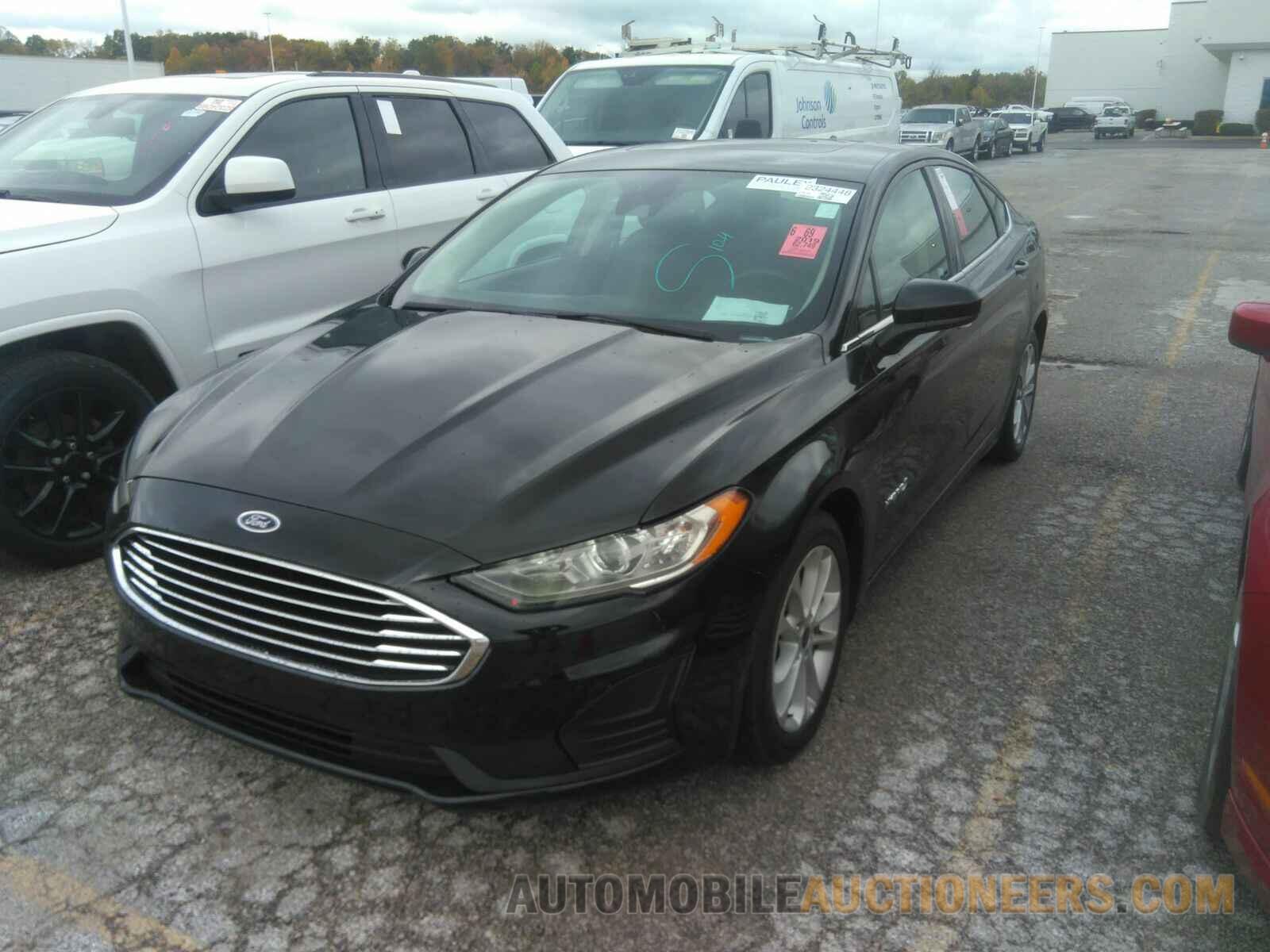 3FA6P0LUXKR181363 Ford Fusion Hybrid 2019