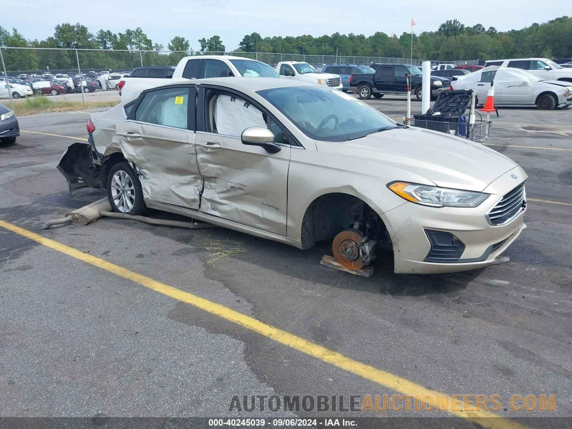 3FA6P0LUXKR191763 FORD FUSION HYBRID 2019