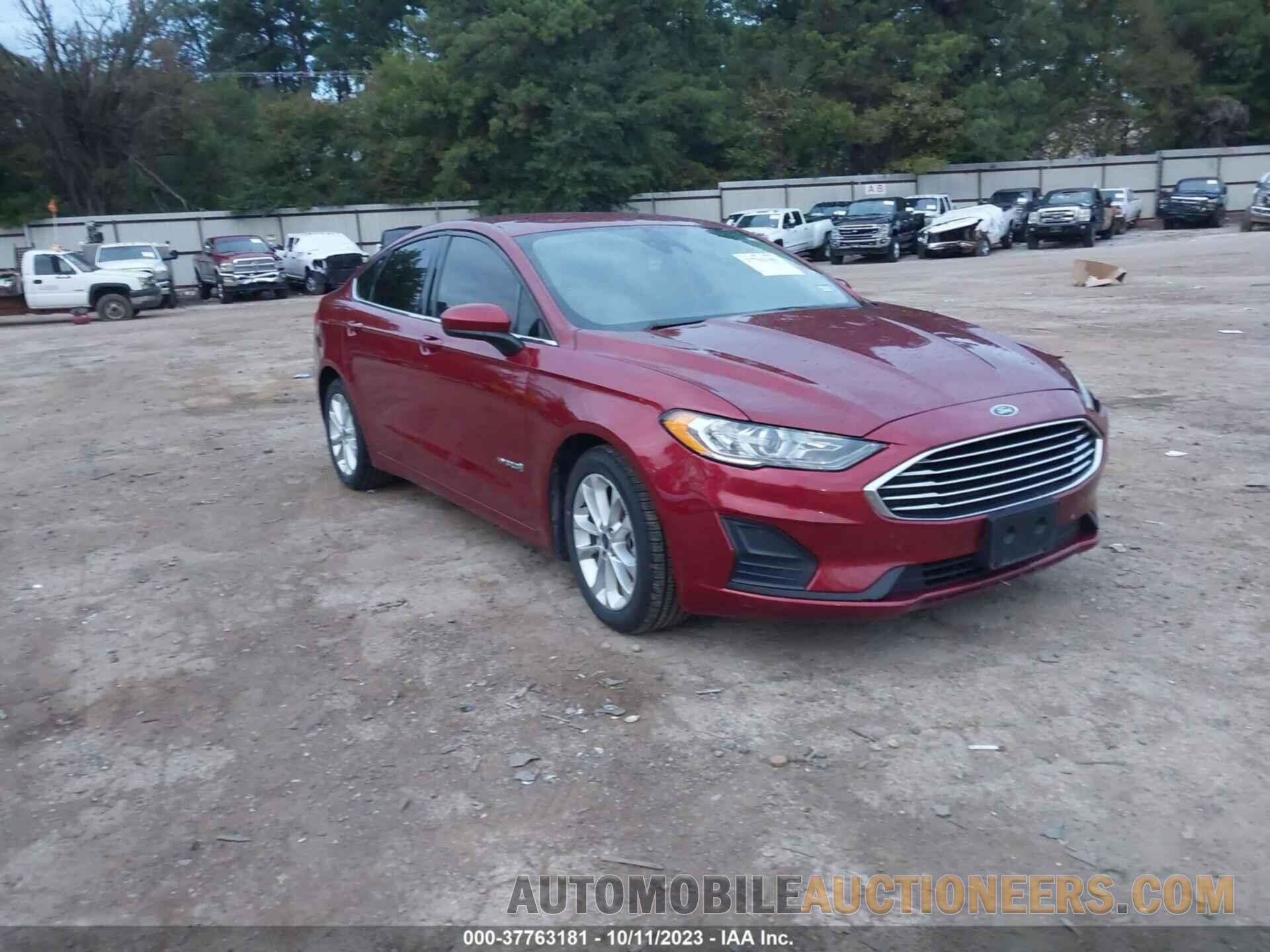 3FA6P0LUXKR242551 FORD FUSION HYBRID 2019