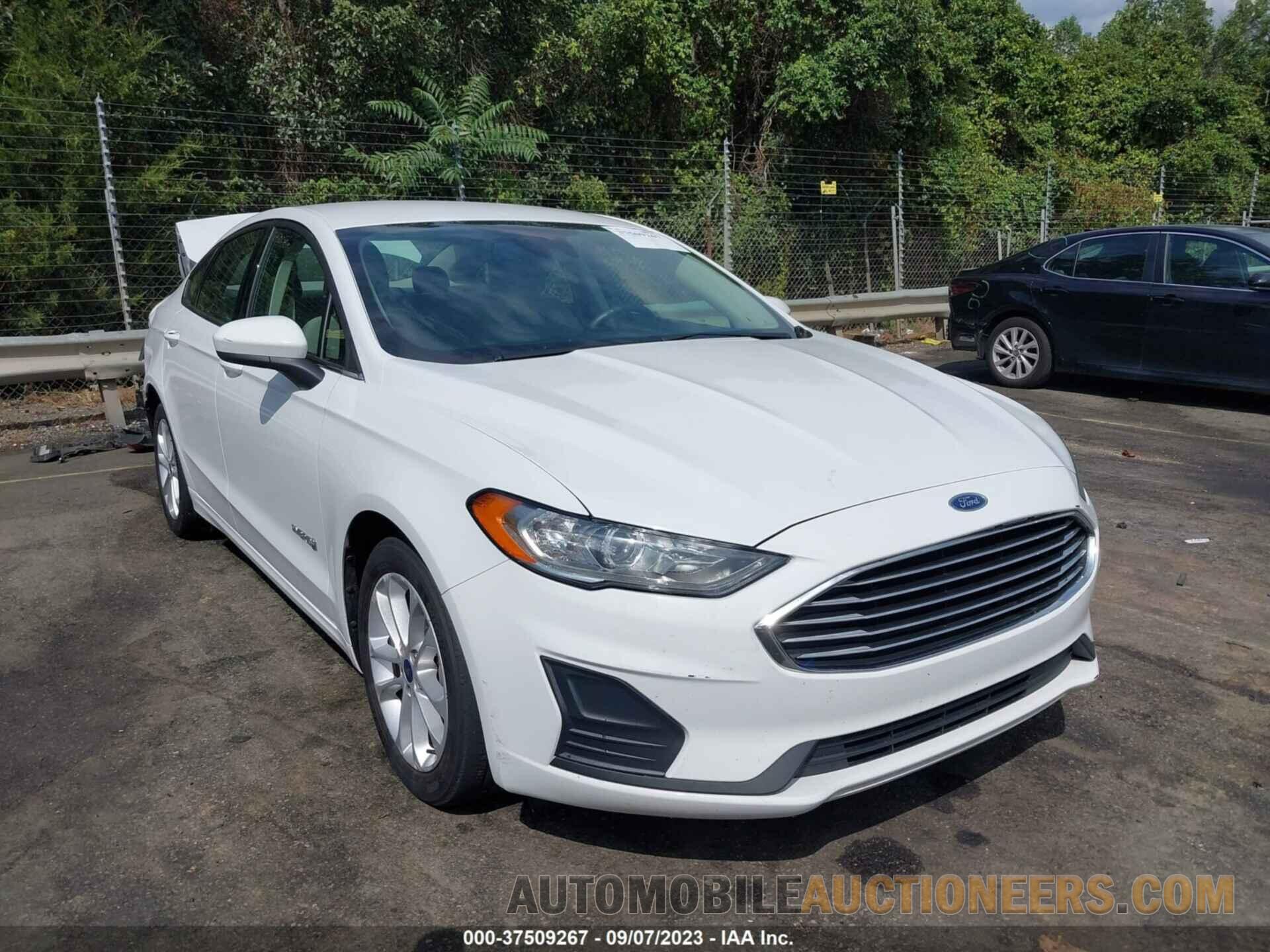 3FA6P0LUXKR278305 FORD FUSION HYBRID 2019