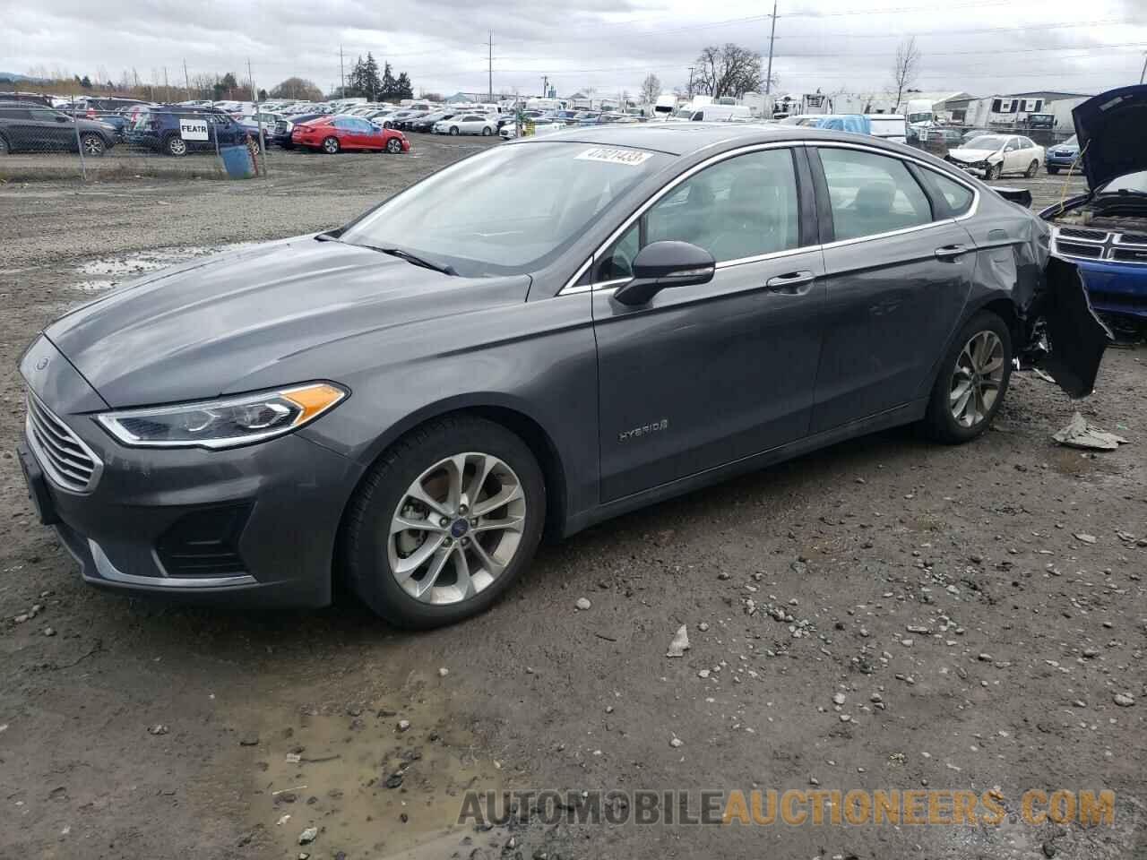 3FA6P0MU1KR235745 FORD FUSION 2019