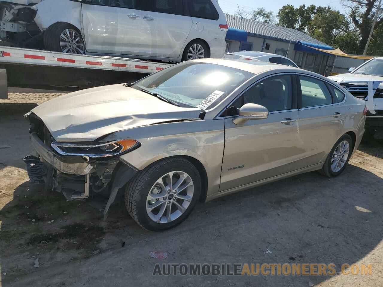 3FA6P0MU1KR256062 FORD FUSION 2019