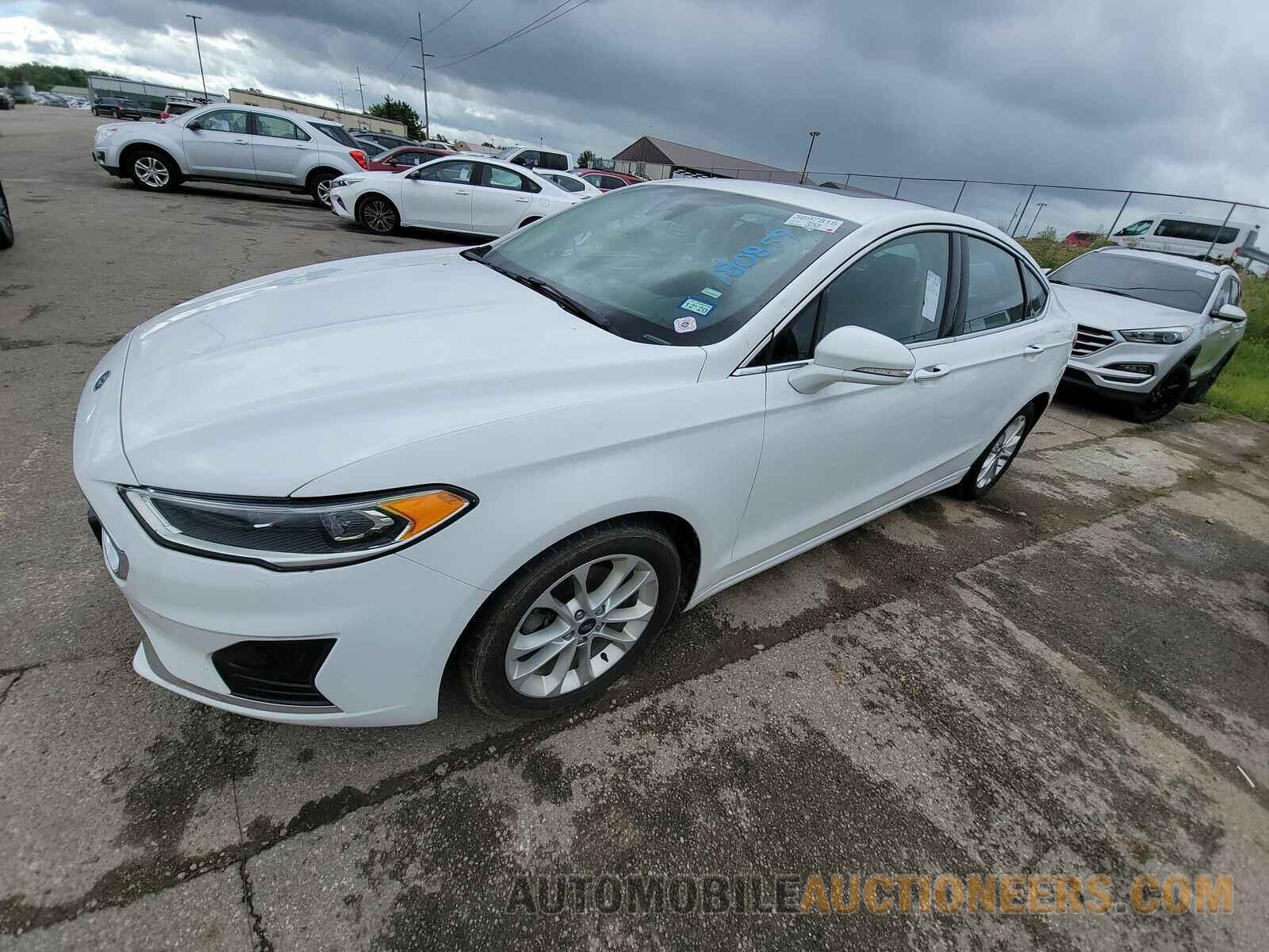 3FA6P0MU3KR180859 Ford Fusion Hybrid 2019