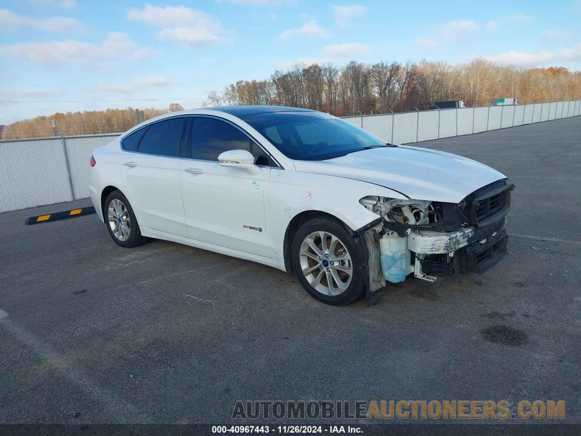 3FA6P0MU3KR181719 FORD FUSION HYBRID 2019