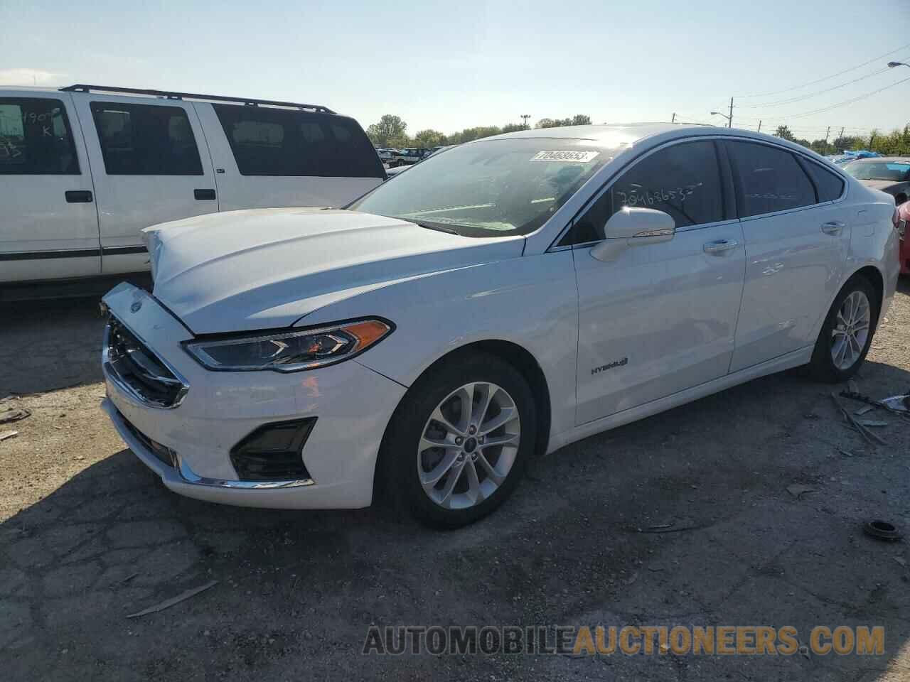 3FA6P0MU4KR139043 FORD FUSION 2019