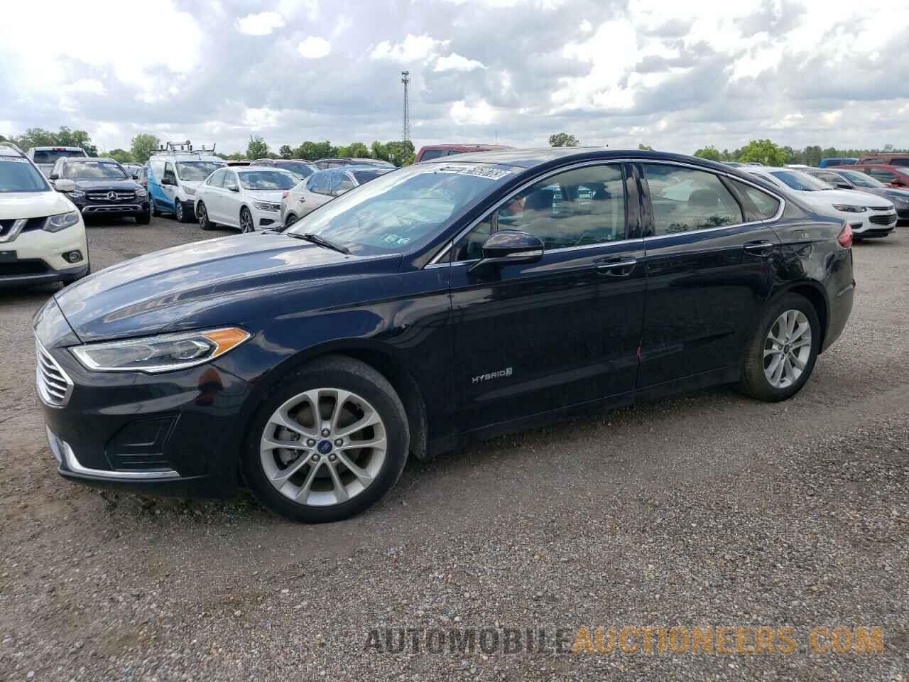 3FA6P0MU5KR146194 FORD FUSION 2019