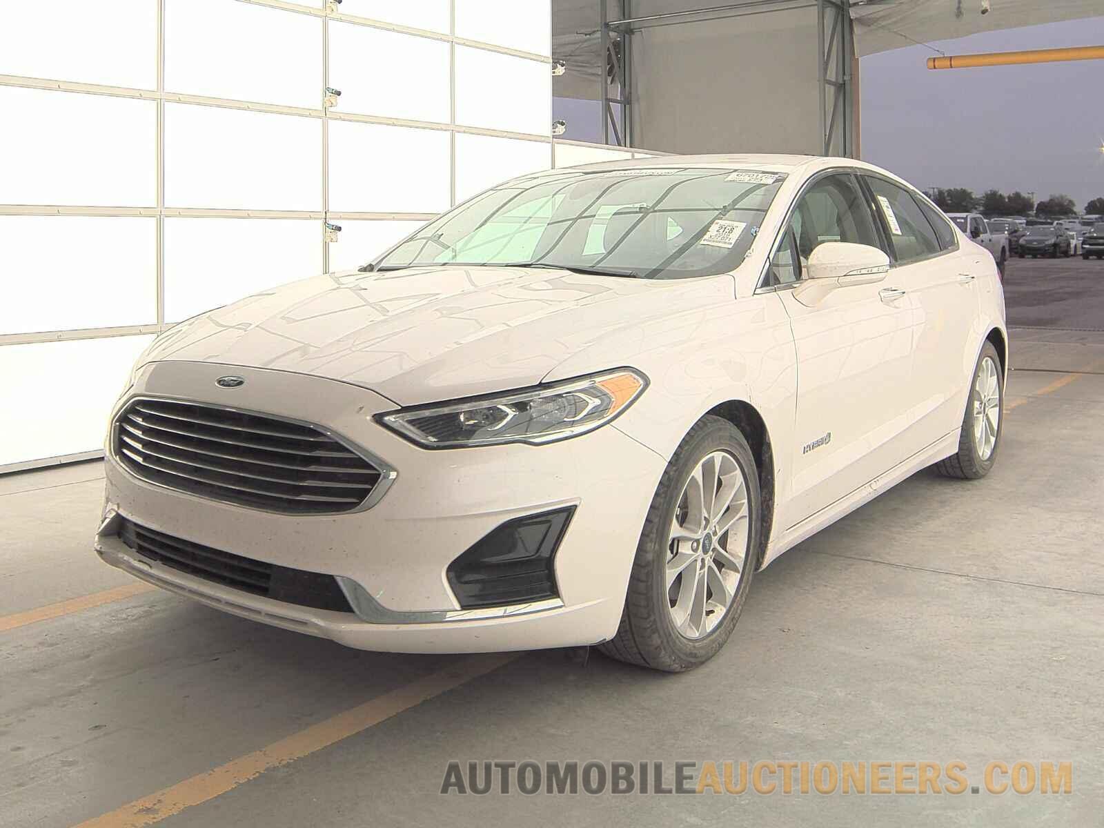 3FA6P0MU5KR177347 Ford Fusion Hybrid 2019