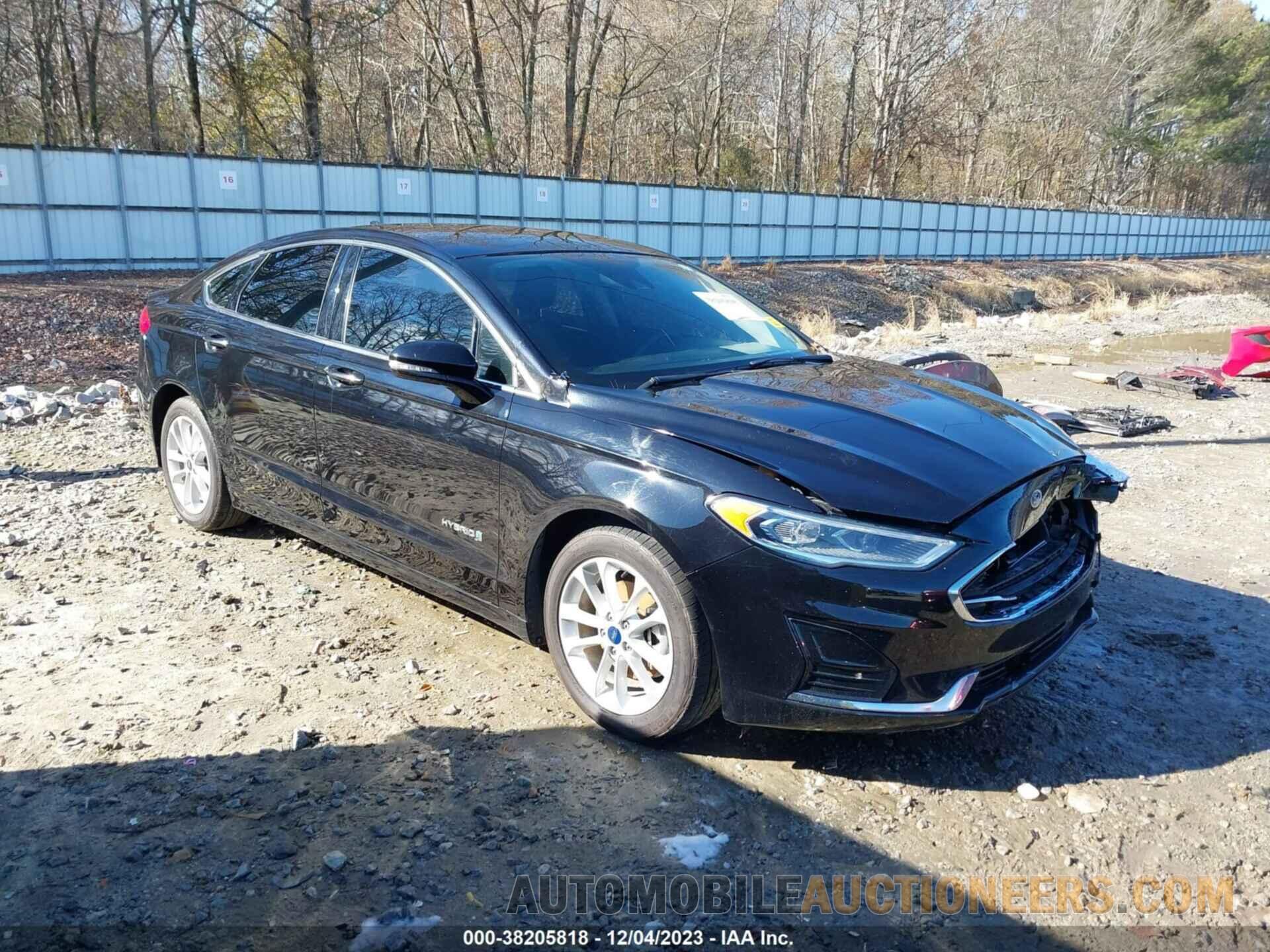 3FA6P0MU7KR120924 FORD FUSION HYBRID 2019