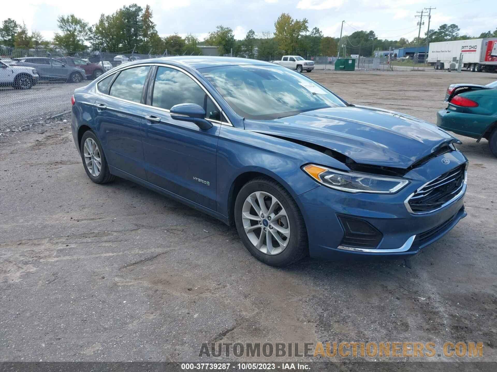 3FA6P0MU7KR131051 FORD FUSION HYBRID 2019