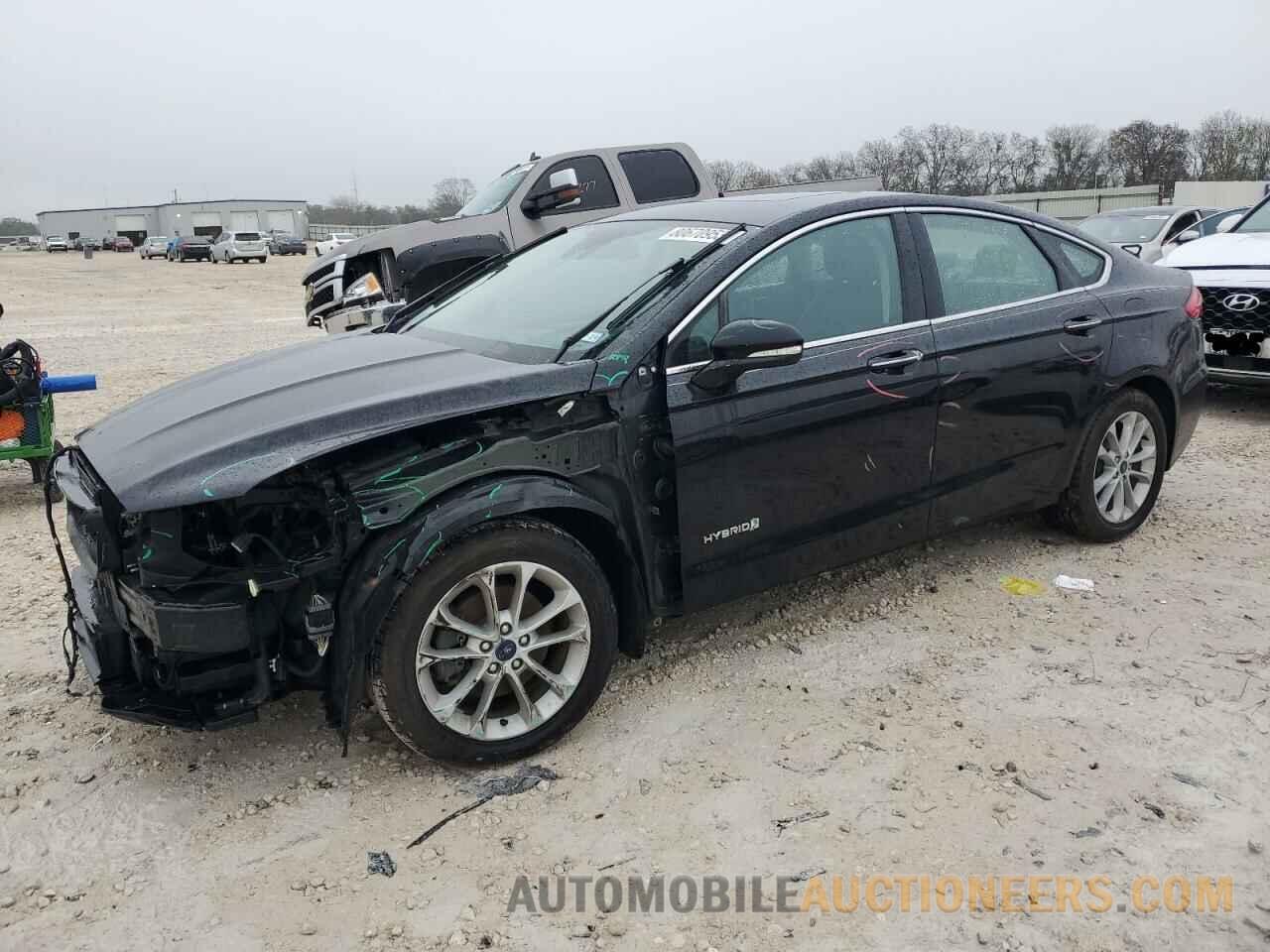 3FA6P0MU9KR125929 FORD FUSION 2019