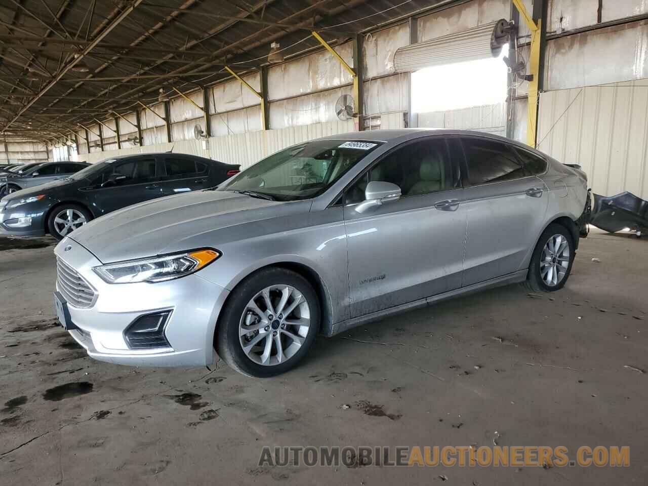 3FA6P0MUXKR259235 FORD FUSION 2019