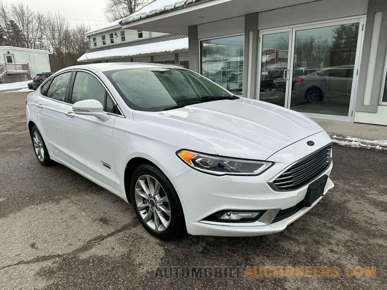 3FA6P0PU1HR225589 FORD FUSION 2017