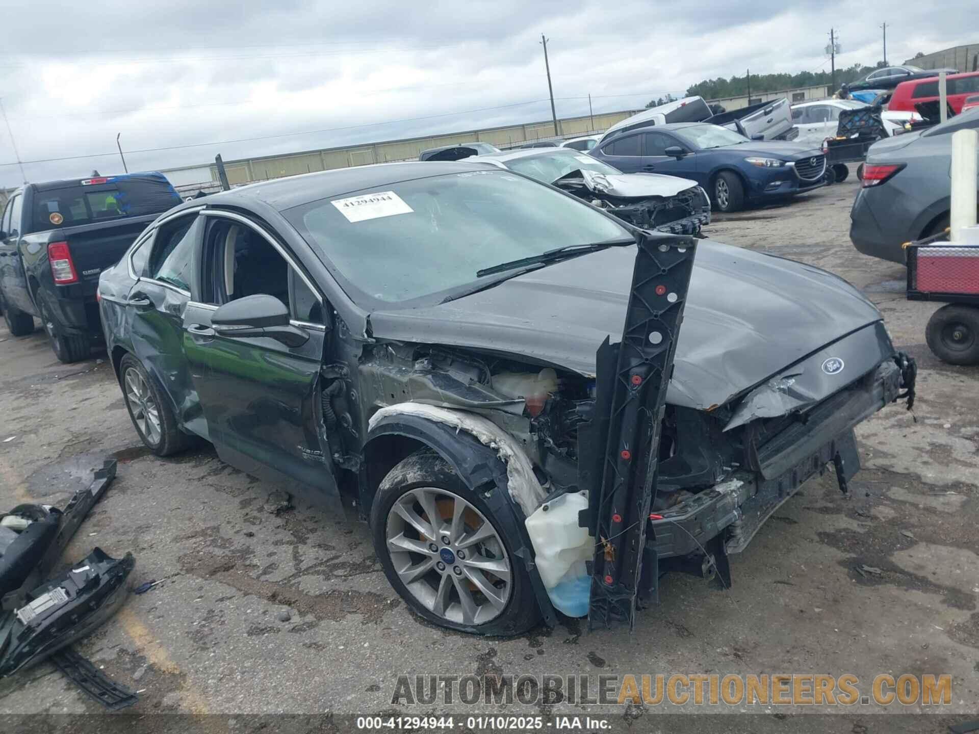 3FA6P0PU4HR306053 FORD FUSION ENERGI 2017