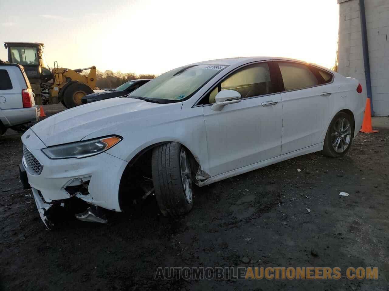 3FA6P0RU0KR101284 FORD FUSION 2019