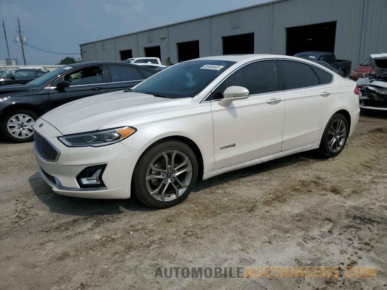 3FA6P0RU1KR285845 FORD FUSION 2019