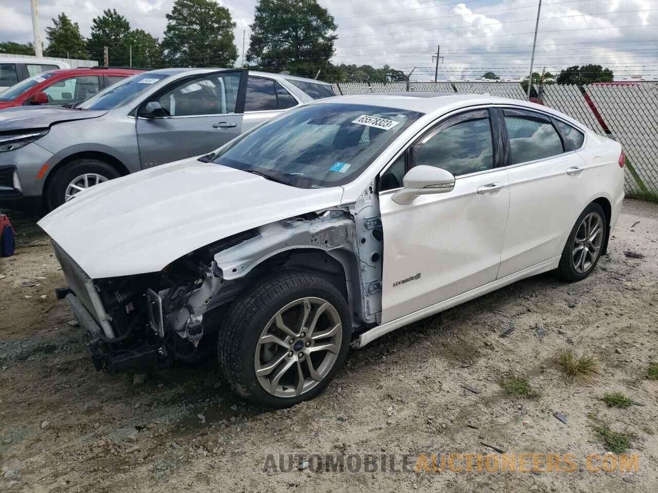 3FA6P0RU2KR158246 FORD FUSION 2019