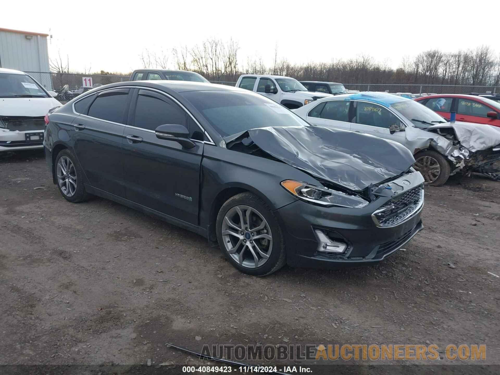 3FA6P0RU2KR165584 FORD FUSION HYBRID 2019