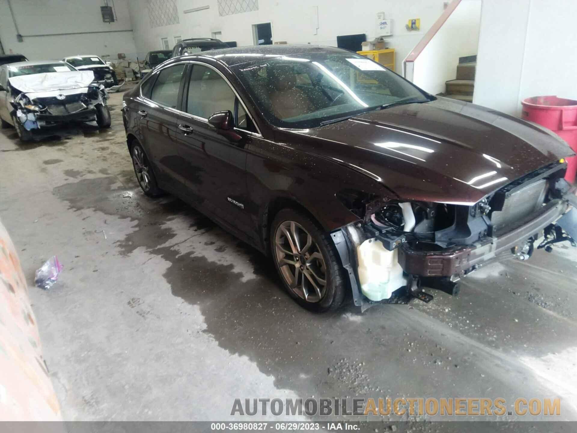 3FA6P0RU2KR255804 FORD FUSION HYBRID 2019