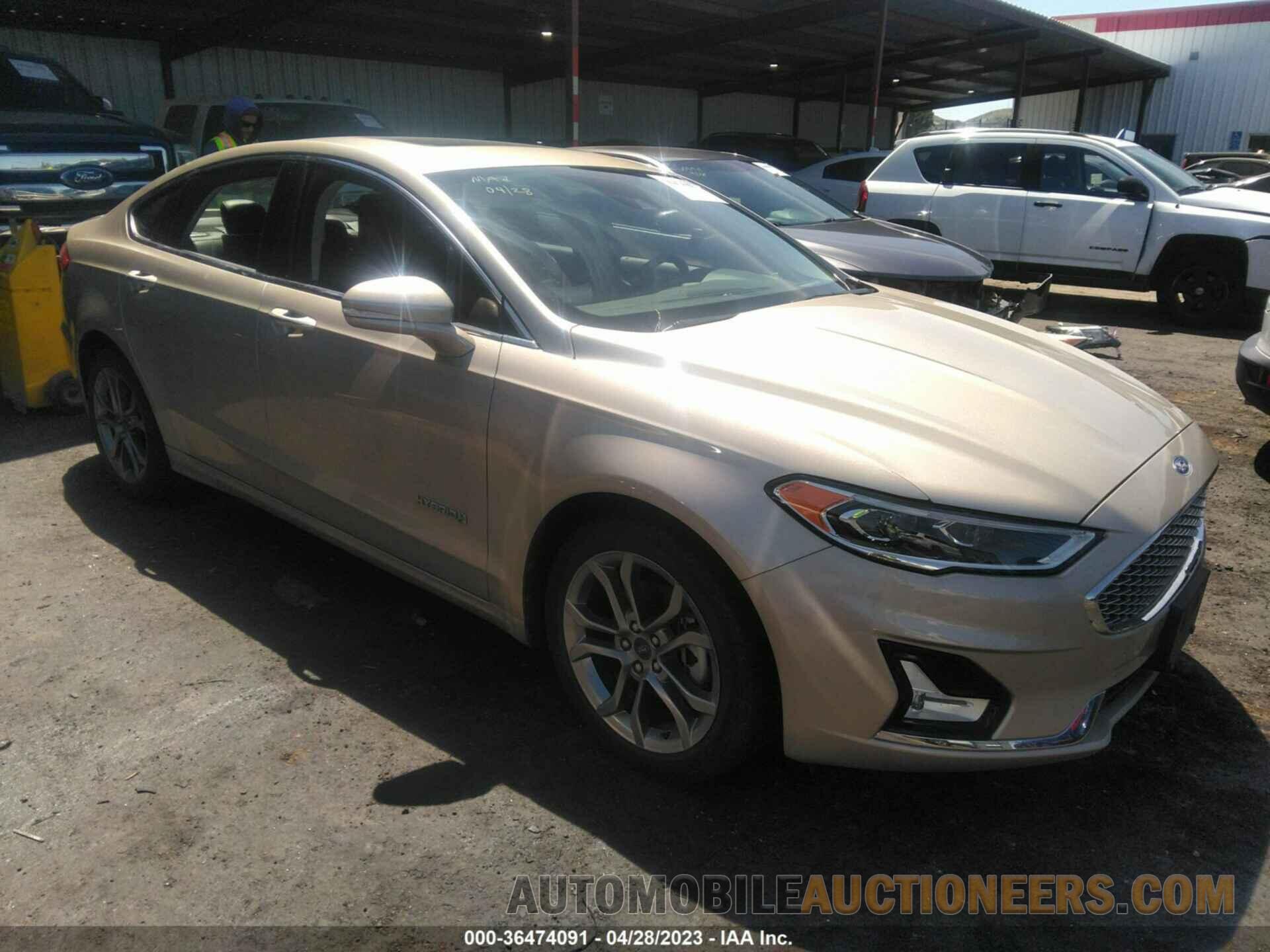 3FA6P0RU2KR273686 FORD FUSION HYBRID 2019