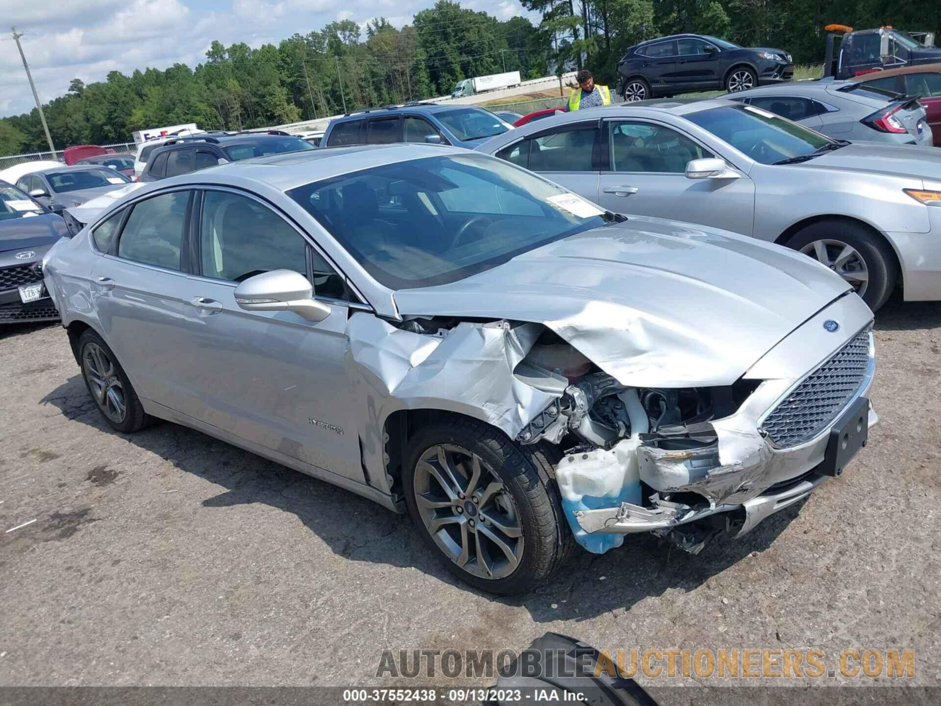 3FA6P0RU3KR106740 FORD FUSION HYBRID 2019