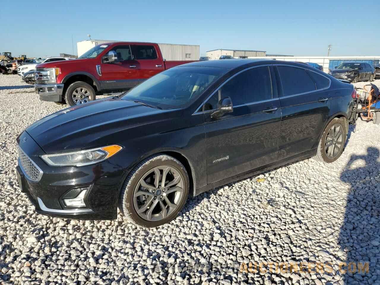 3FA6P0RU3KR174617 FORD FUSION 2019