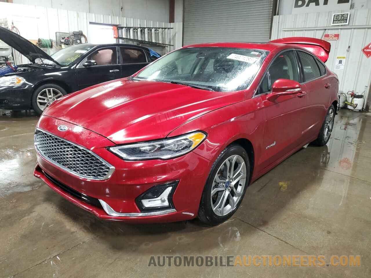 3FA6P0RU3KR210984 FORD FUSION 2019