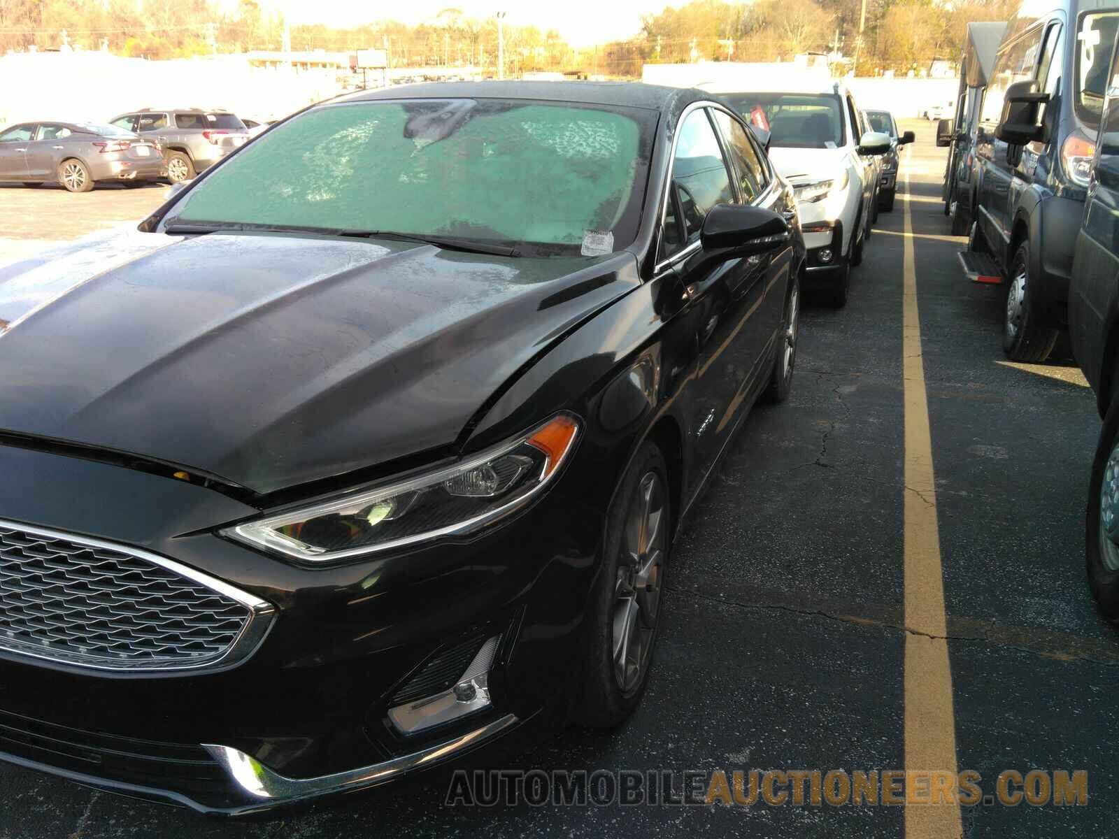 3FA6P0RU4KR180684 Ford Fusion Hybrid 2019