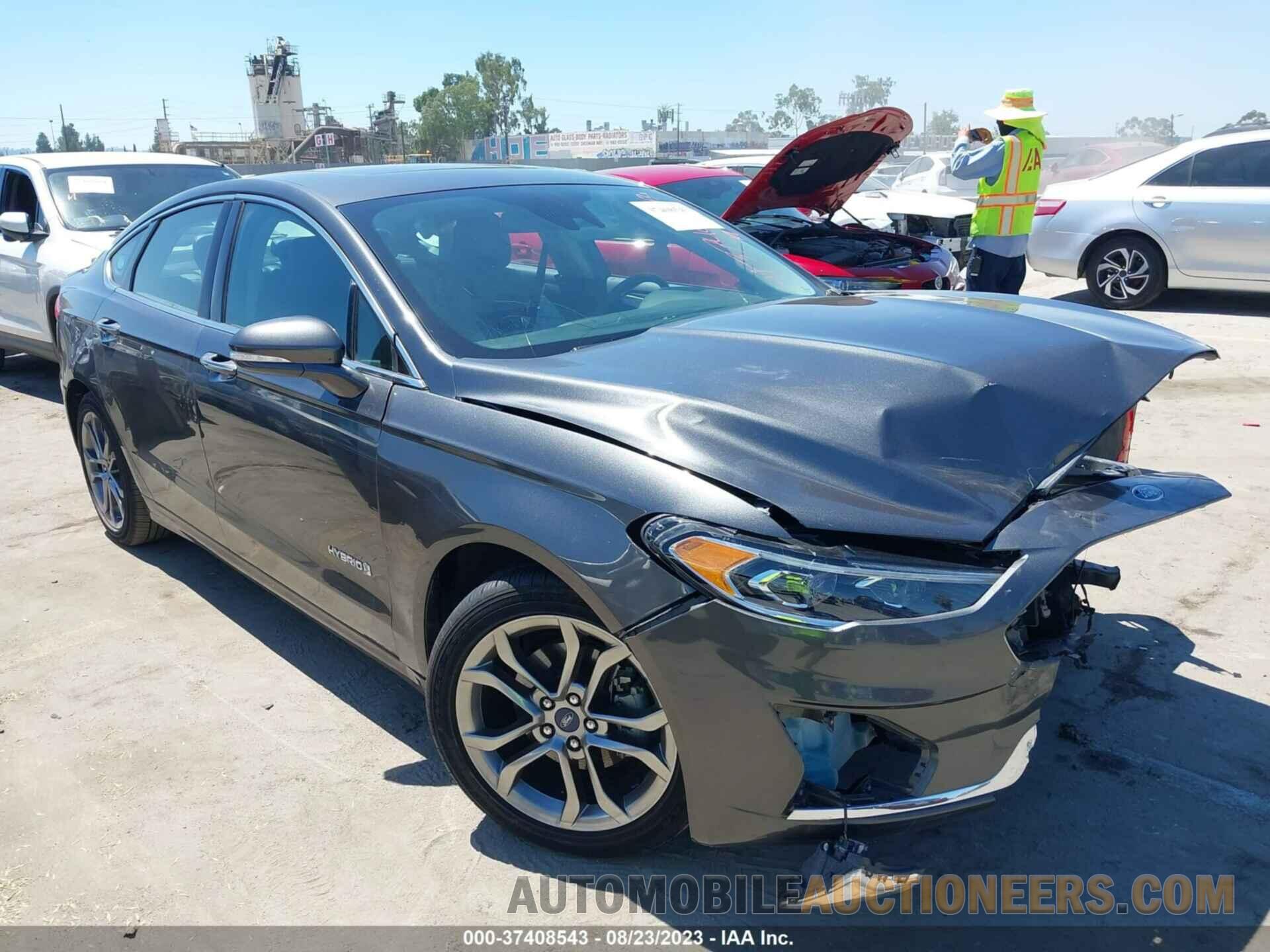 3FA6P0RU4KR208838 FORD FUSION HYBRID 2019