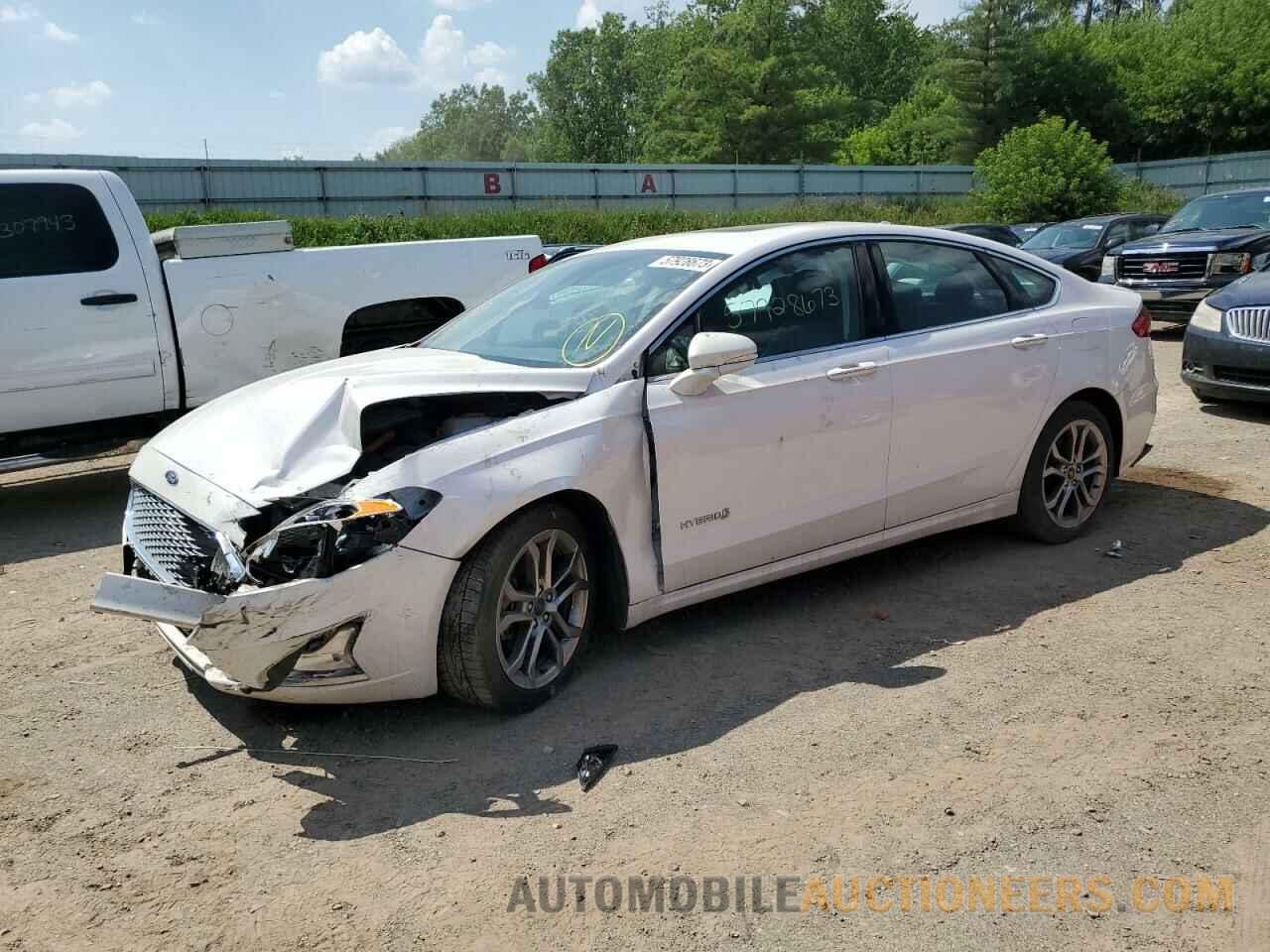 3FA6P0RU4KR244108 FORD FUSION 2019