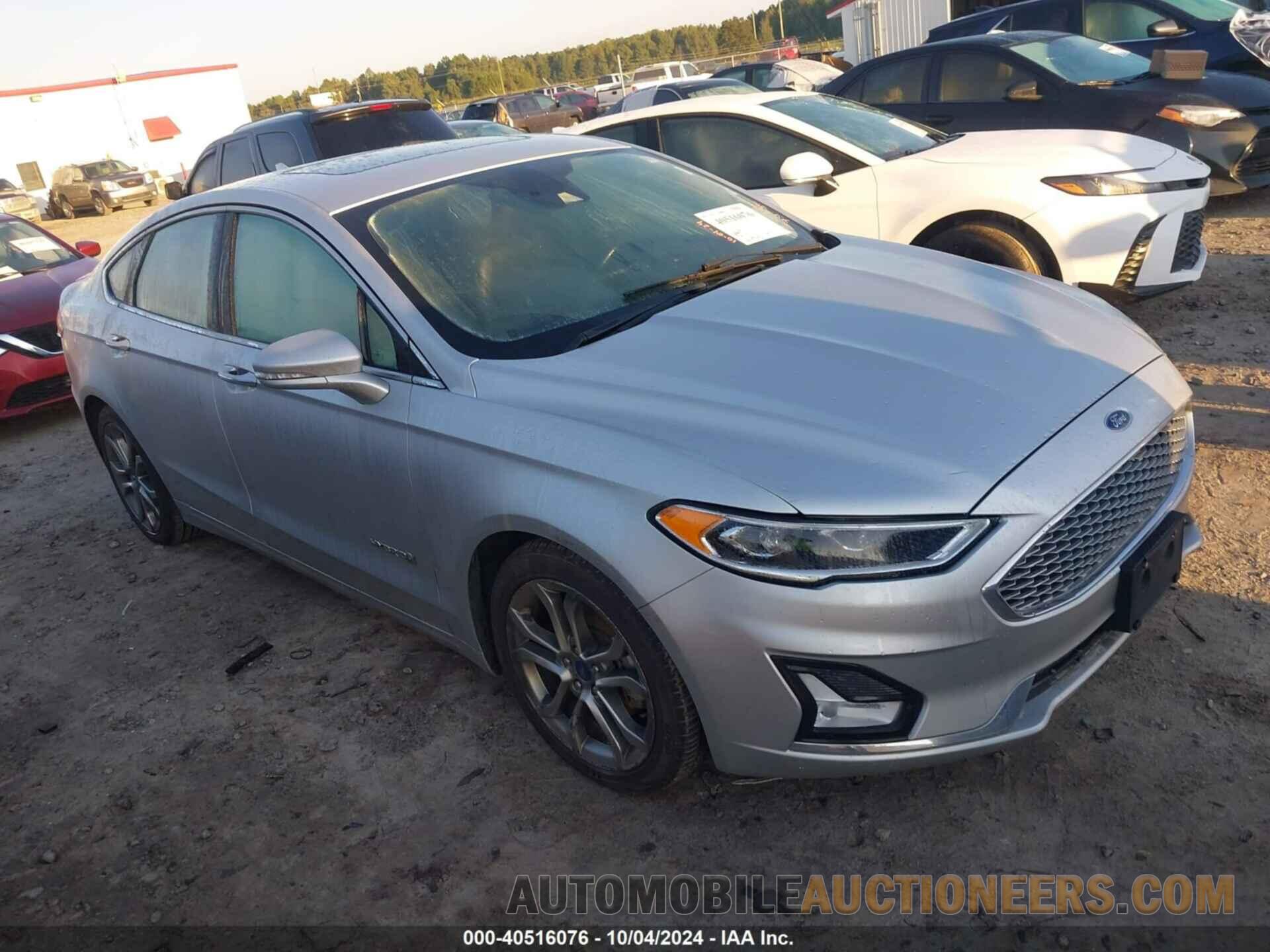 3FA6P0RU4KR260244 FORD FUSION HYBRID 2019