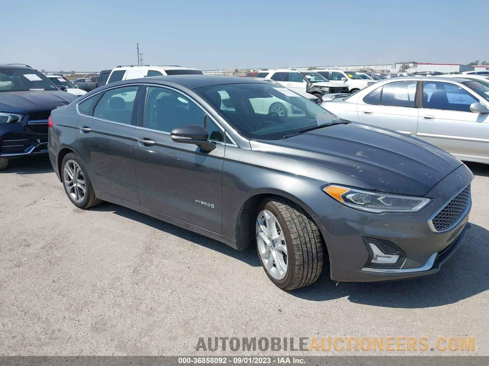 3FA6P0RU5KR117738 FORD FUSION HYBRID 2019