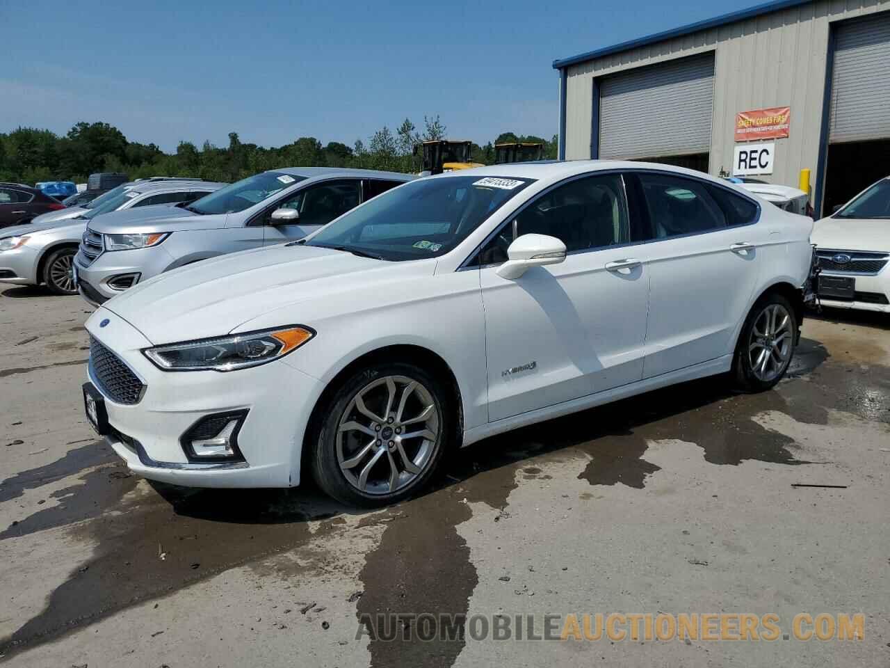 3FA6P0RU5KR124141 FORD FUSION 2019