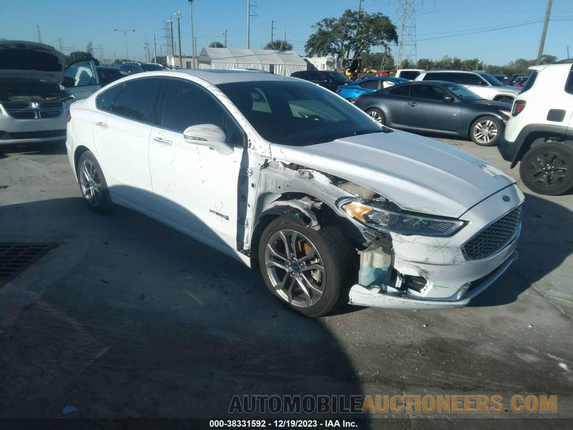 3FA6P0RU5KR187840 FORD FUSION HYBRID 2019