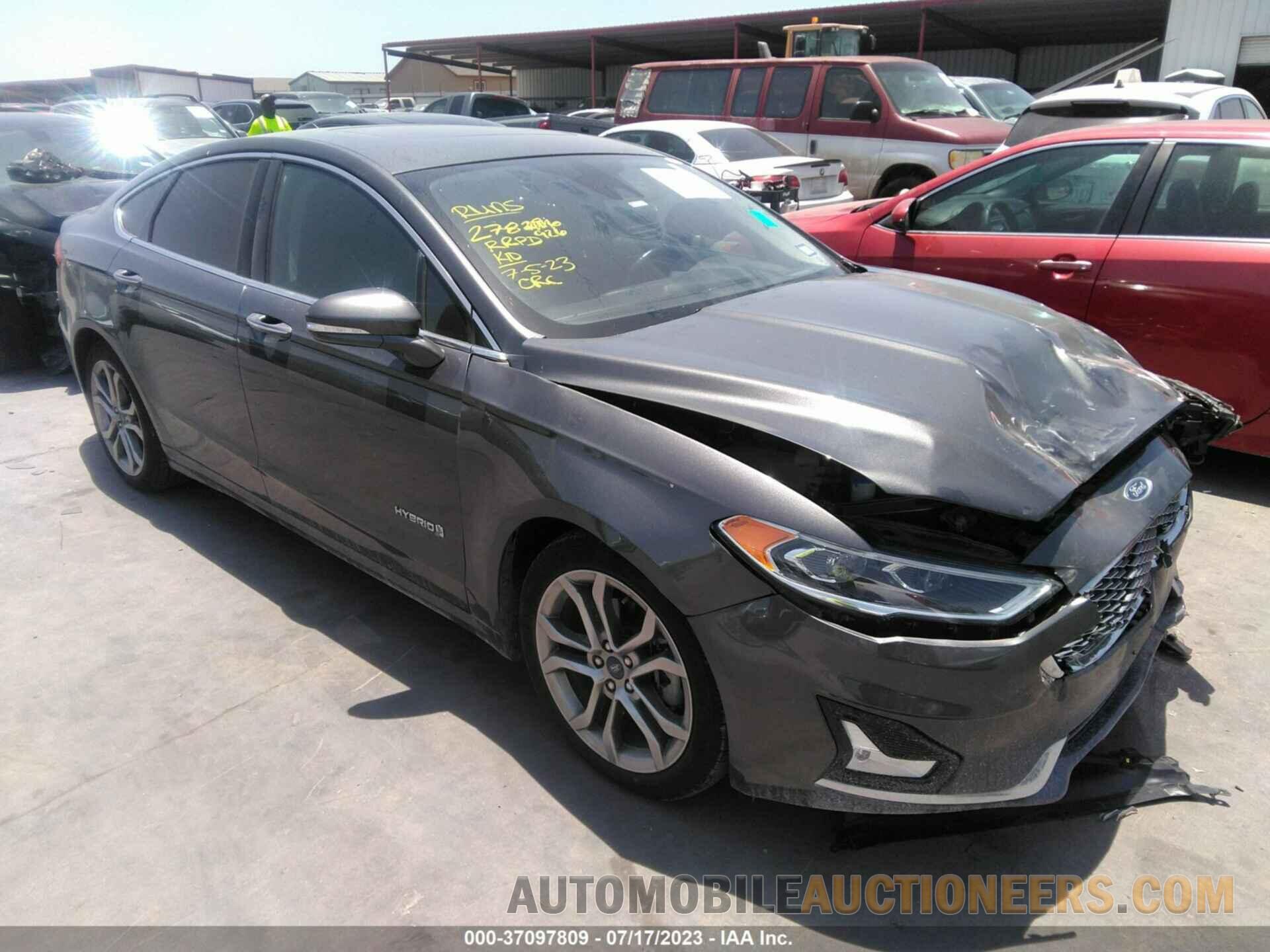 3FA6P0RU6KR261153 FORD FUSION HYBRID 2019