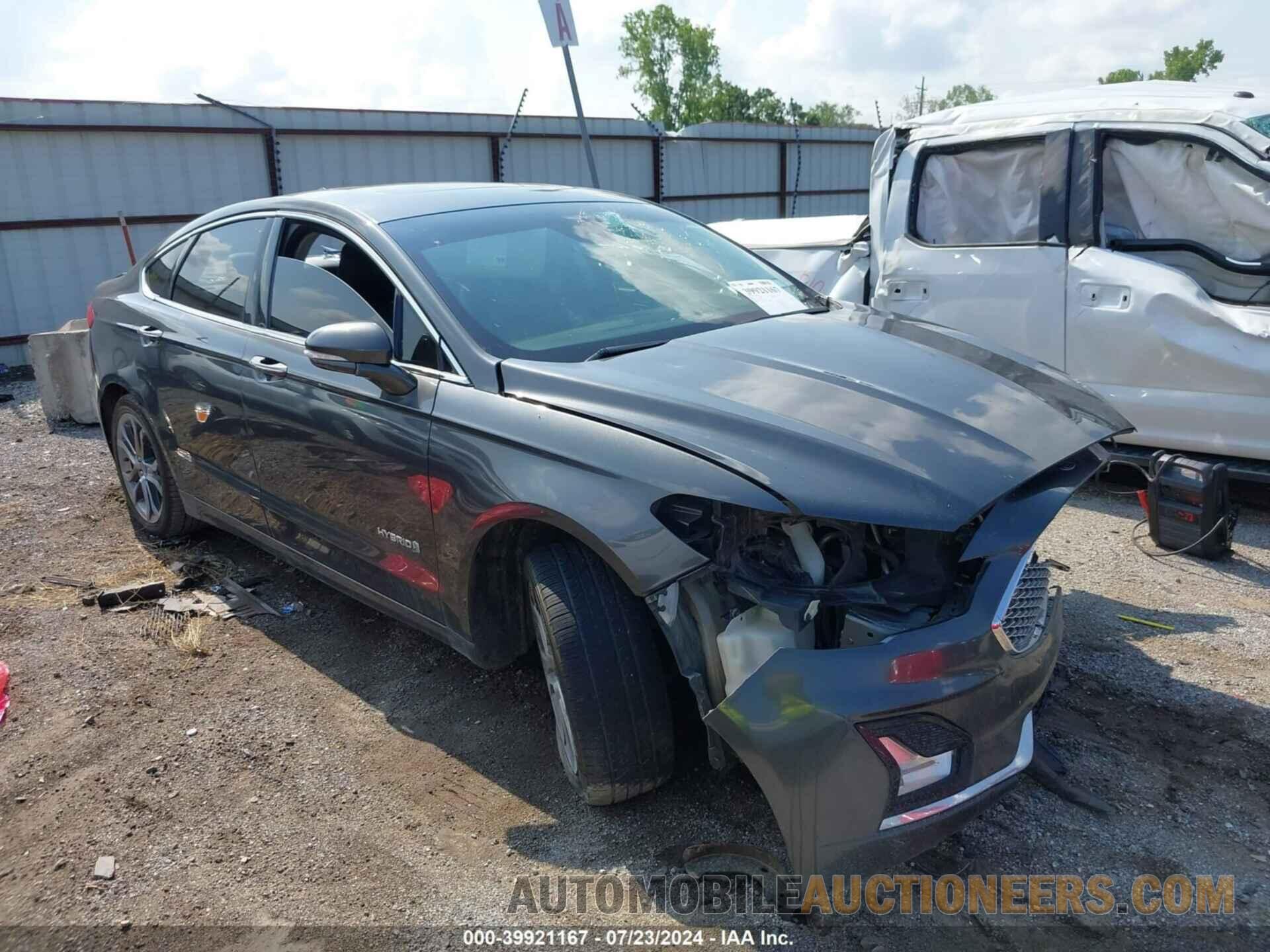 3FA6P0RU7KR273683 FORD FUSION HYBRID 2019