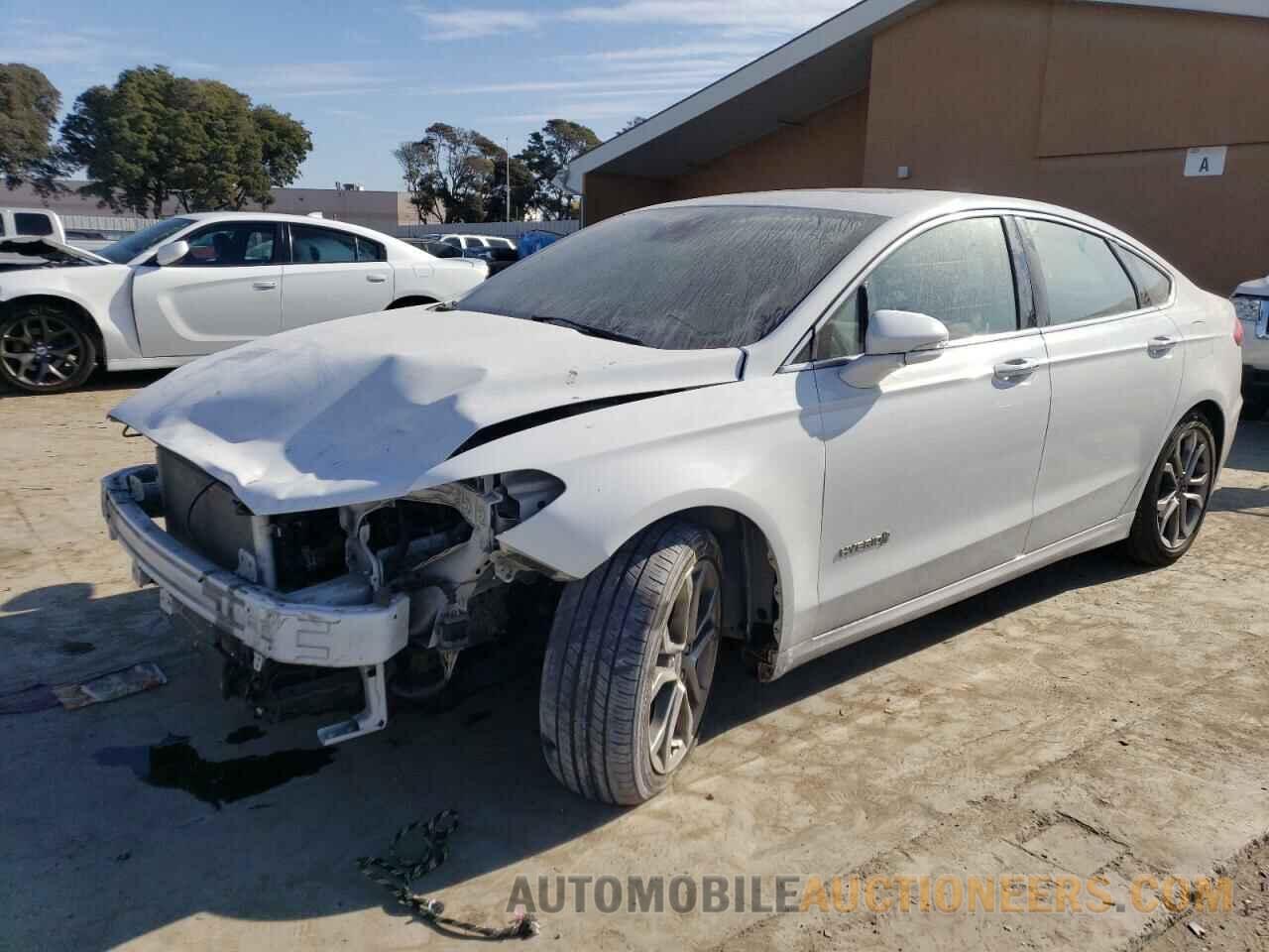 3FA6P0RU9KR121307 FORD FUSION 2019