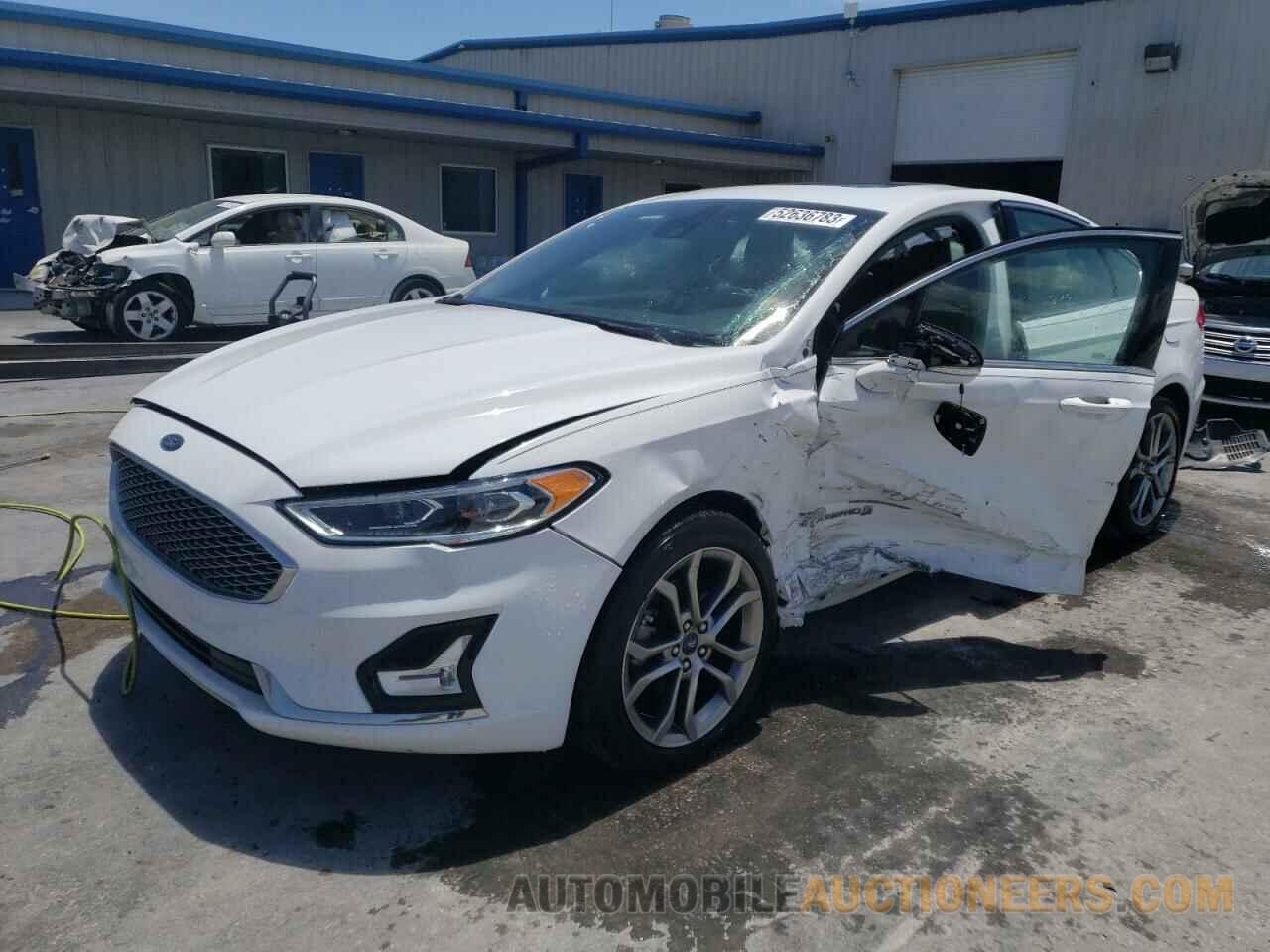 3FA6P0RU9KR123946 FORD FUSION 2019